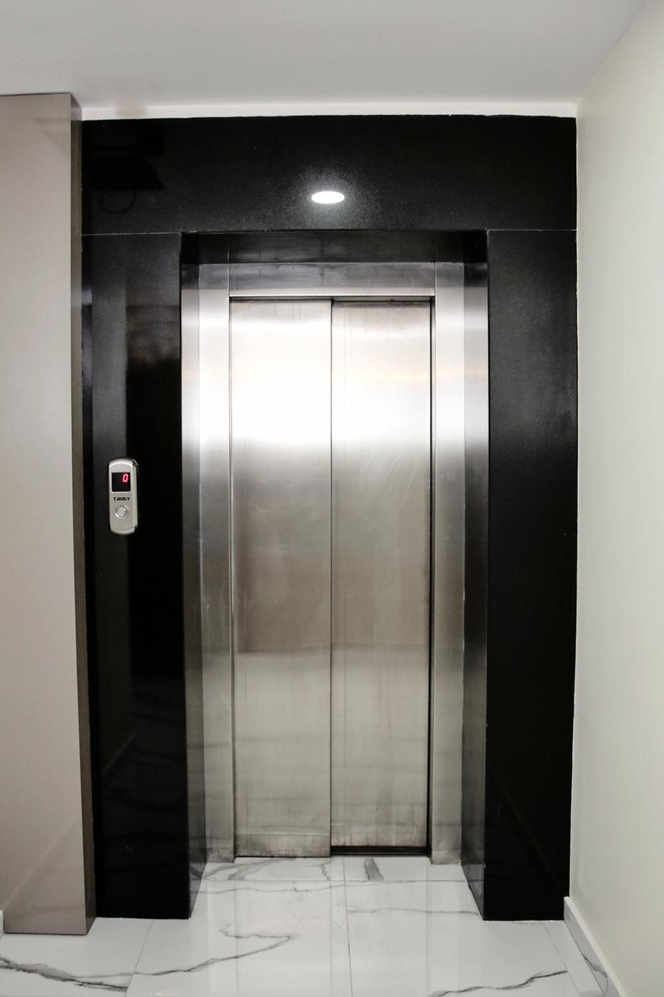 Blueway Hotell Istanbul Exteriör bild